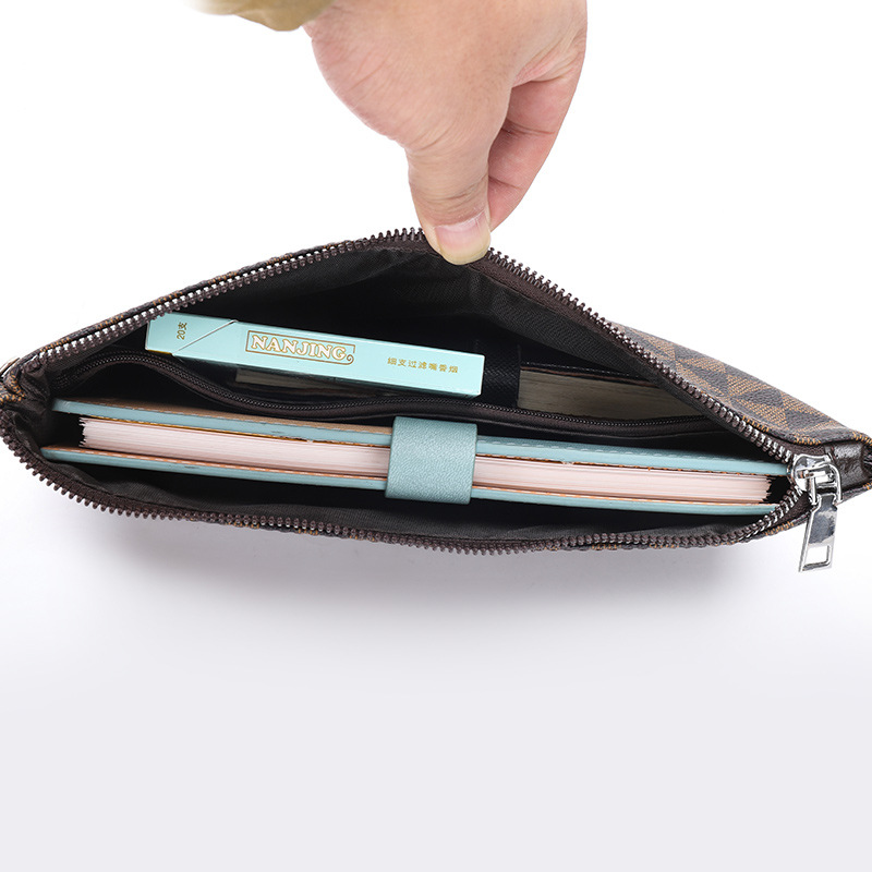 Bolsa de Mão Masculina de Cour - Leatherwork Rivets avaliação e preço